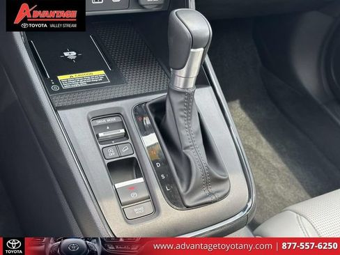 Used 2025 Honda CR-V EX-L image 35