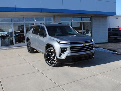 New 2026 Chevrolet Traverse High Country w/ LPO, Floor Liner Package image 2