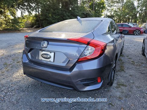 Used 2017 Honda Civic EX image 7