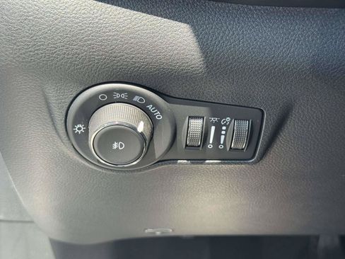 Used 2026 Jeep Compass Limited AWD/4WD image 19