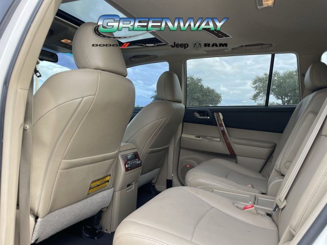 Used 2012 Toyota Highlander Limited w/ Tow Pkg FWD image 15