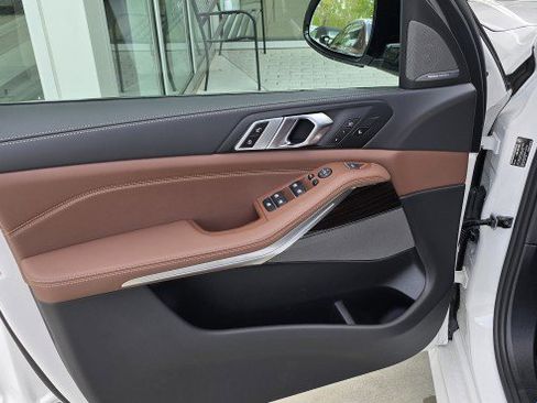 New 2026 BMW X5 xDrive40i w/ M Sport Package image 16