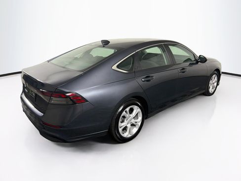 Used 2025 Honda Accord LX image 9