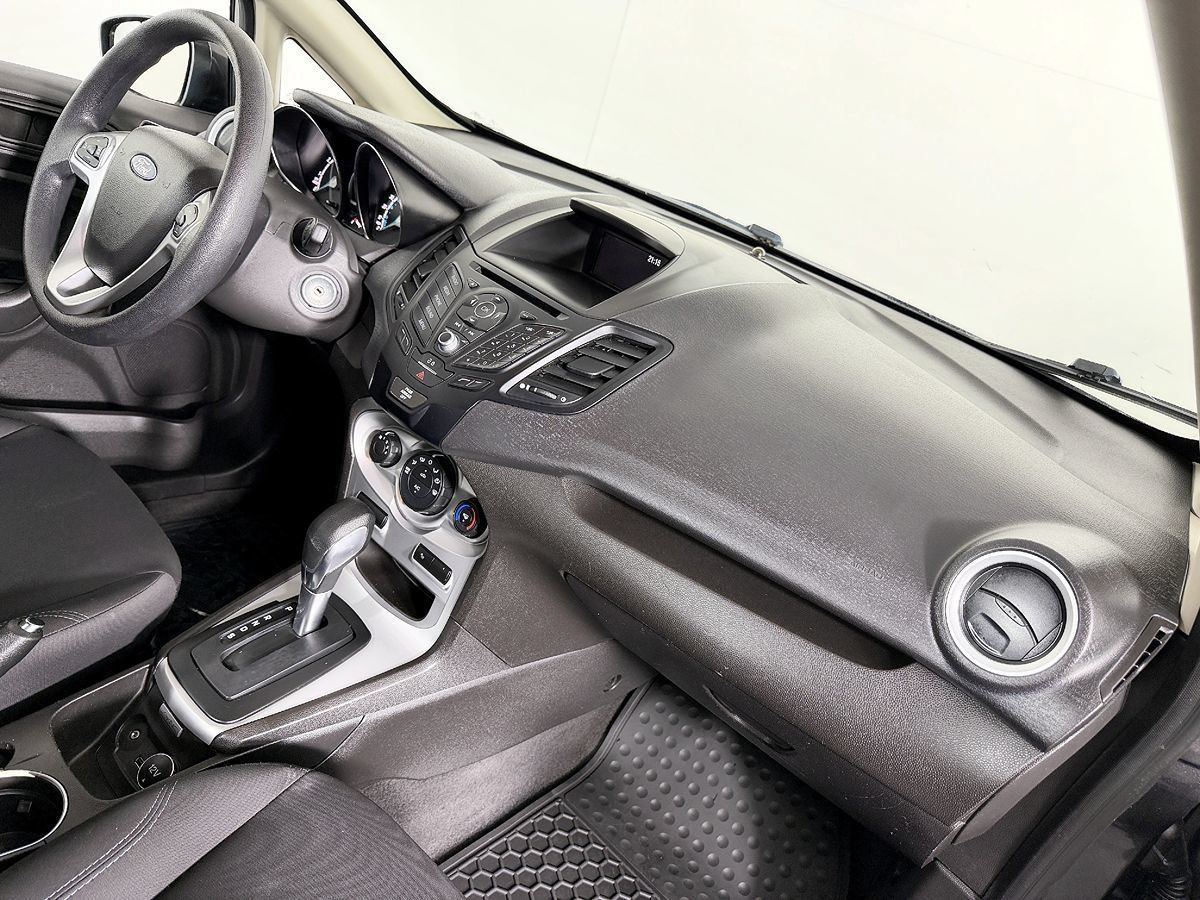 Used 2018 Ford Fiesta SE FWD image 46