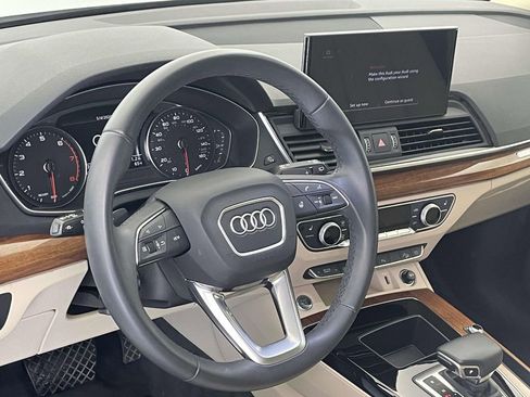 Certified 2023 Audi Q5 2.0T Premium w/ Convenience Package AWD/4WD image 4