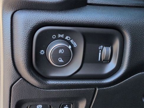 Used 2021 RAM 1500 Big Horn image 27