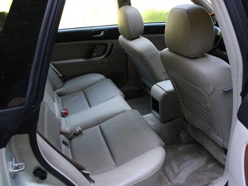 Used 2005 Subaru Outback 3.0R L.L. Bean AWD/4WD image 6