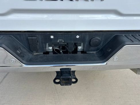 Used 2025 GMC Sierra 2500 SLT w/ SLT Convenience Package AWD/4WD image 11