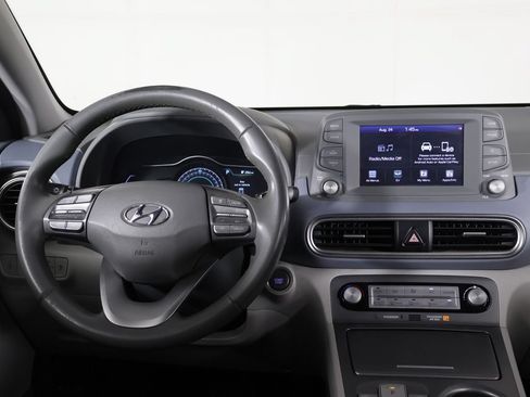 Certified 2021 Hyundai Kona Limited FWD image 30