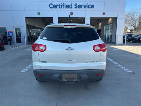 Used 2012 Chevrolet Traverse LT image 4