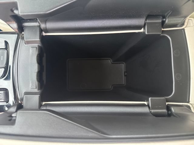 Used 2023 Buick Envision Essence AWD/4WD image 30