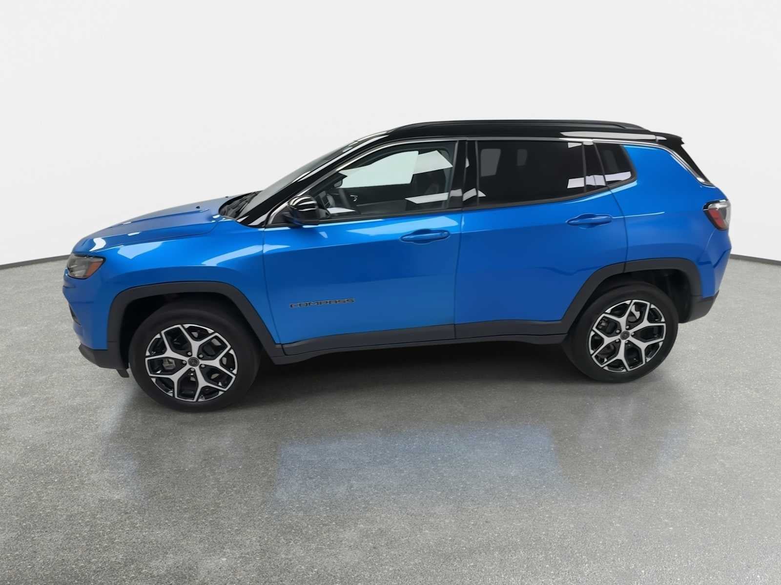 Used 2026 Jeep Compass Limited AWD/4WD image 5