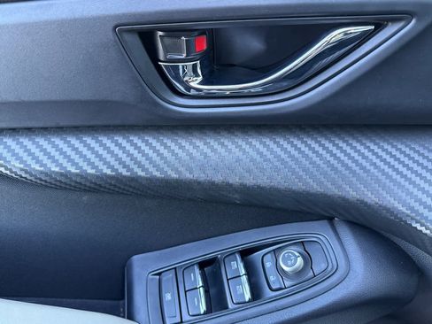 Used 2024 Subaru Ascent Premium w/ Convenience Package image 11