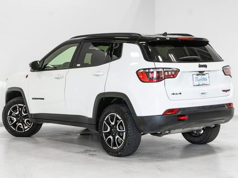 Certified 2025 Jeep Compass Trailhawk AWD/4WD image 28