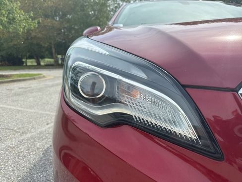 Used 2017 Buick Envision Essence image 38