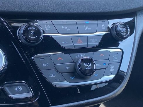 New 2026 Chrysler Voyager LX image 22