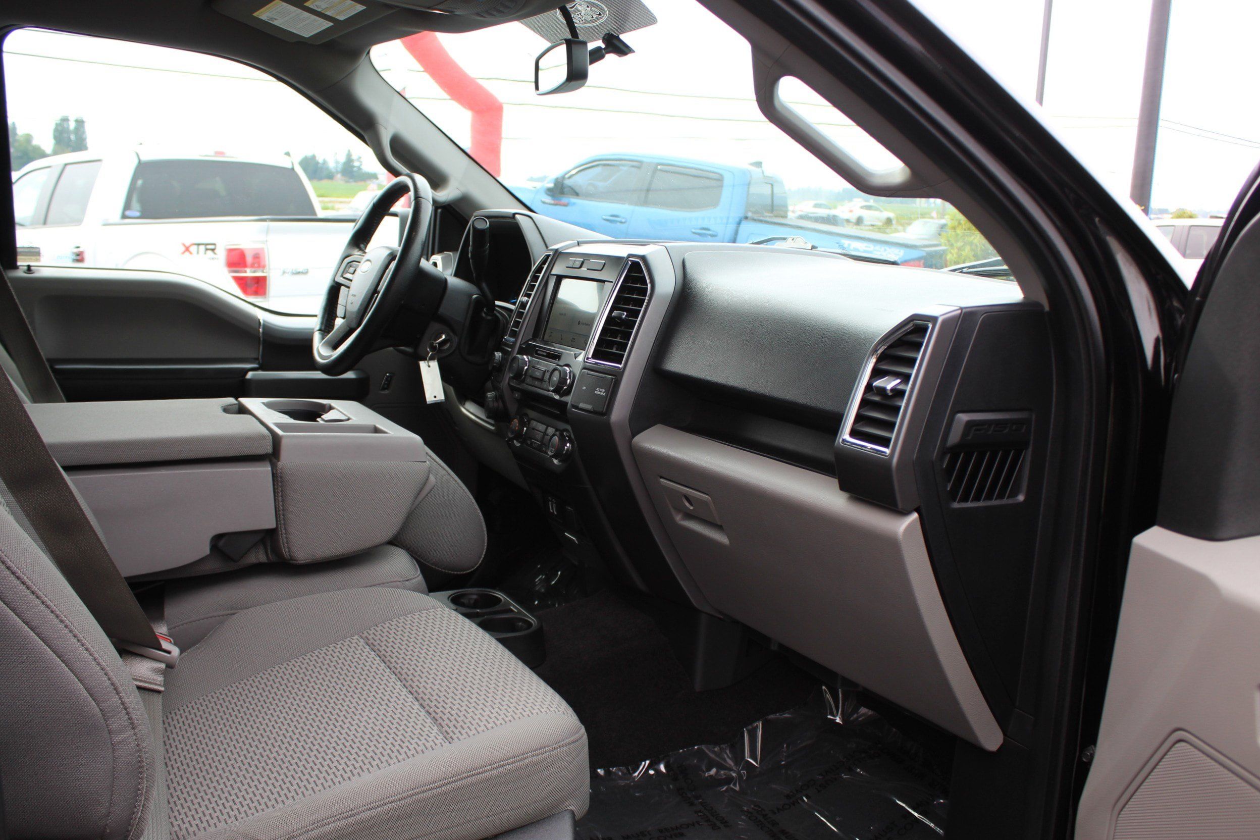 Used 2016 Ford F150 XLT w/ Equipment Group 302A Luxury AWD/4WD image 28