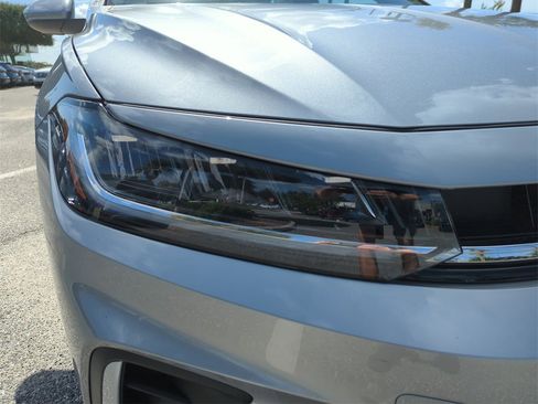 New 2025 Volkswagen Jetta SE image 13