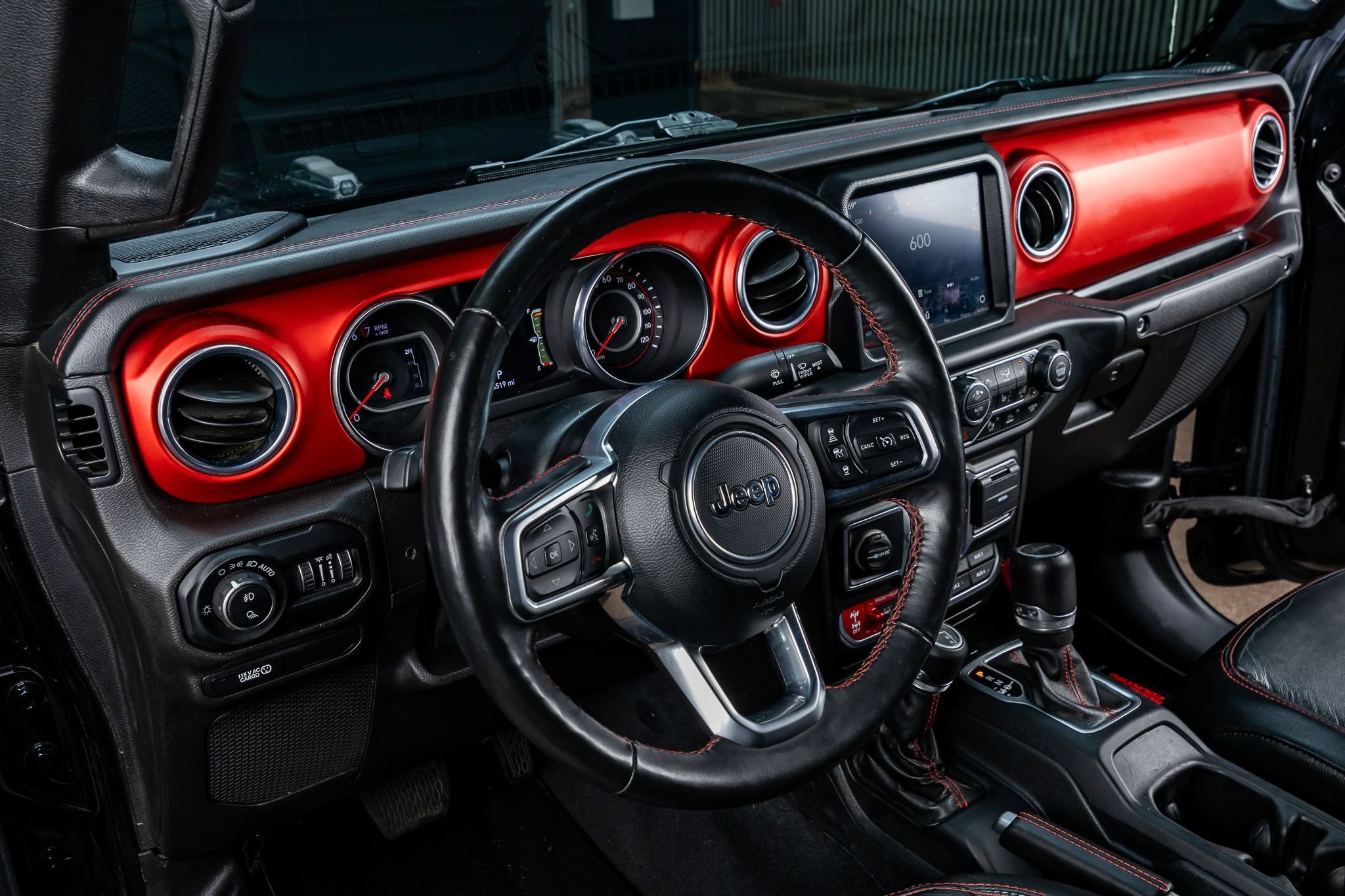 Used 2020 Jeep Gladiator Rubicon AWD/4WD image 16
