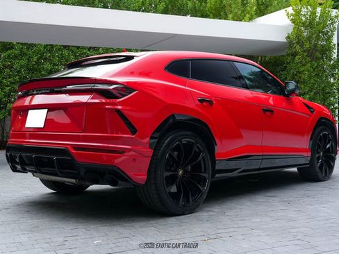 Used 2019 Lamborghini Urus image 8