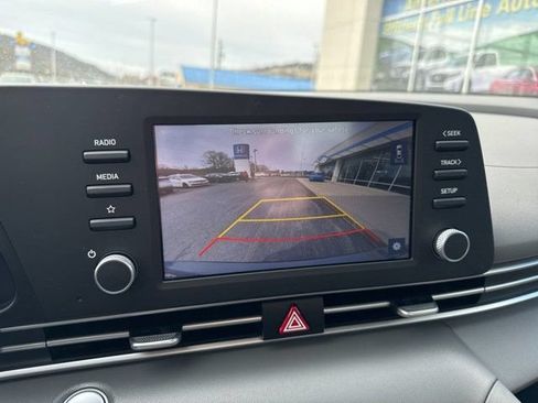 Used 2023 Hyundai Elantra SEL w/ Cargo Package FWD image 13