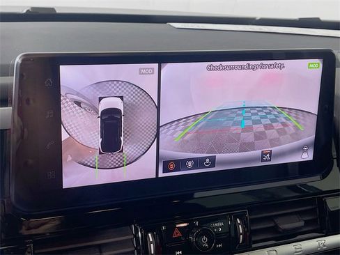 New 2026 Nissan Pathfinder SL image 10