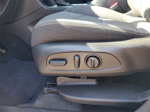 Used 2022 Chevrolet Equinox LT image 15