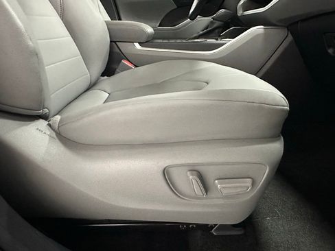 Used 2025 Toyota Highlander XLE image 67