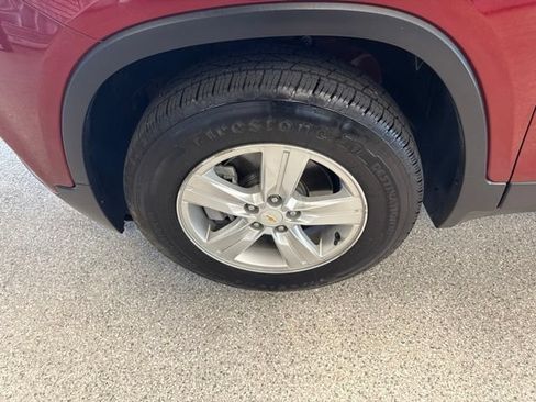 Used 2021 Chevrolet Trax LS w/ Tint and Cruise Package AWD/4WD image 10