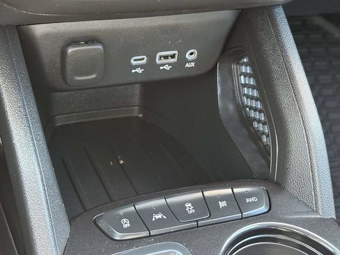 Used 2023 Chevrolet TrailBlazer LT w/ Convenience Package AWD/4WD image 28