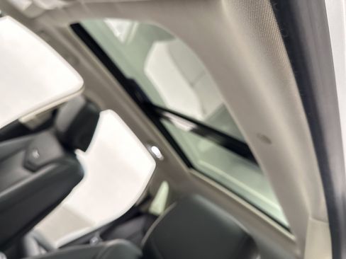 Used 2017 Cadillac XT5 Luxury image 24