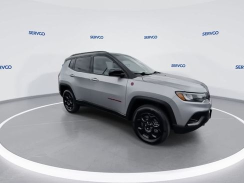 Used 2023 Jeep Compass Trailhawk AWD/4WD image 2