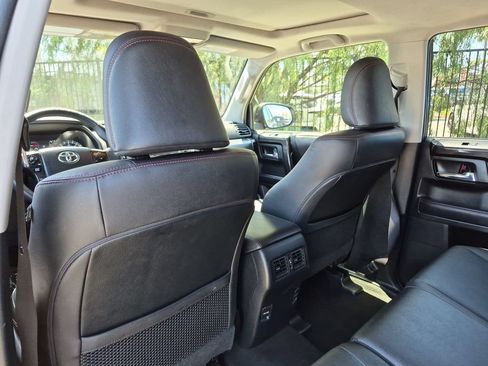 Used 2019 Toyota 4Runner TRD Off-Road Premium AWD/4WD image 36