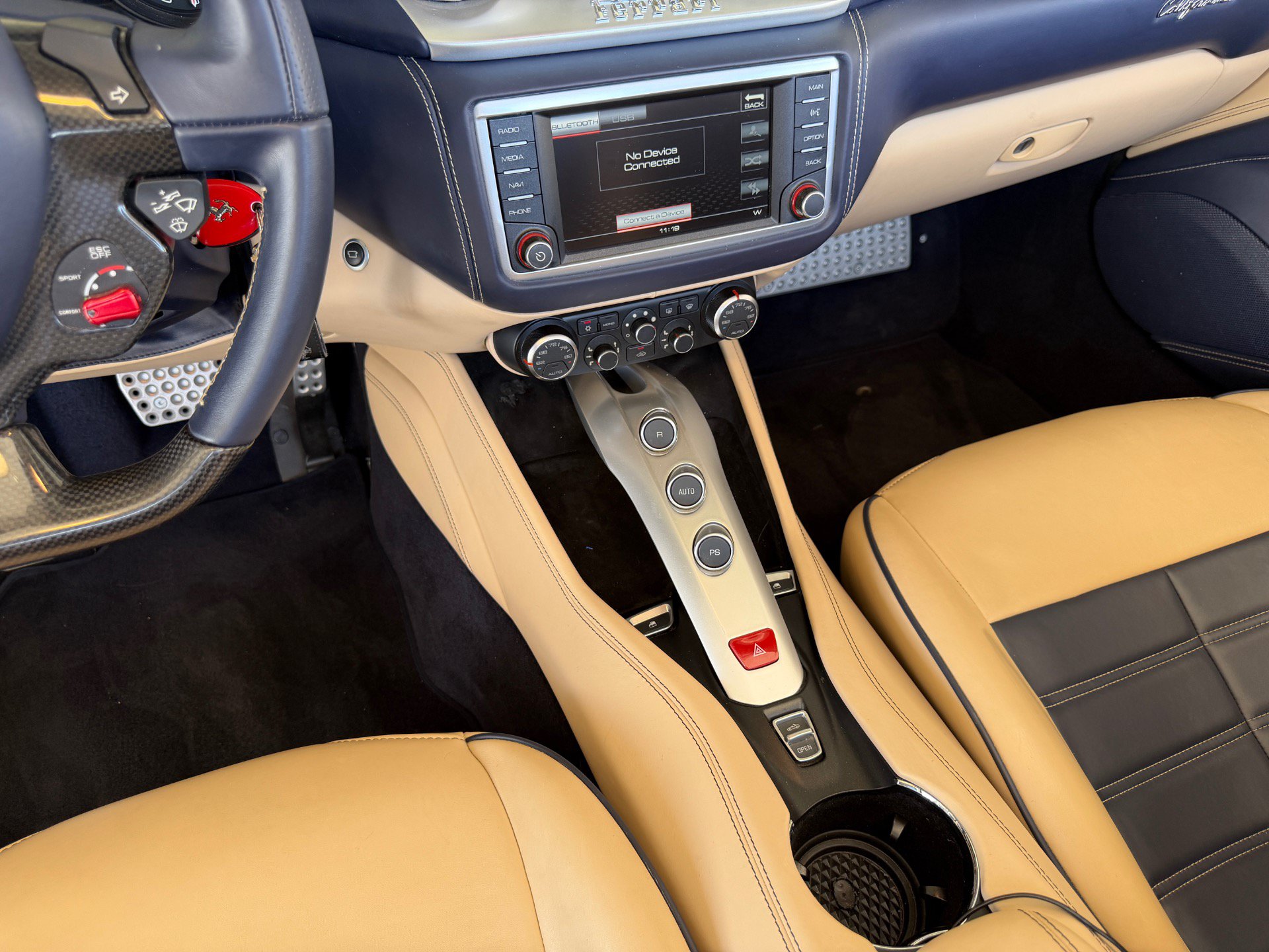 Used 2015 Ferrari California T RWD image 31
