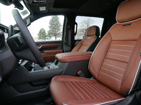 New 2026 GMC Sierra 2500 Denali Ultimate AWD/4WD image 4