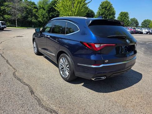 Used 2023 Acura MDX SH-AWD w/ Advance Package image 3