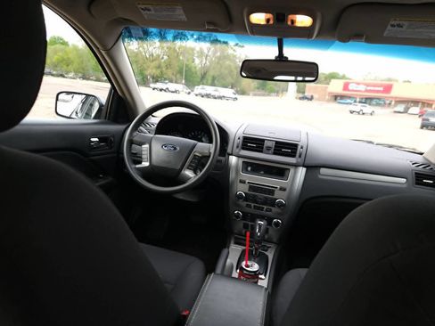 Used 2012 Ford Fusion SE FWD image 19