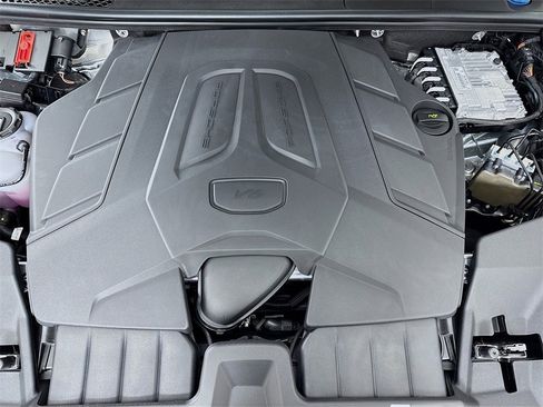 New 2026 Porsche Cayenne Coupe image 32