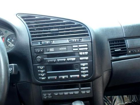 Used 1999 BMW 323i Convertible image 14