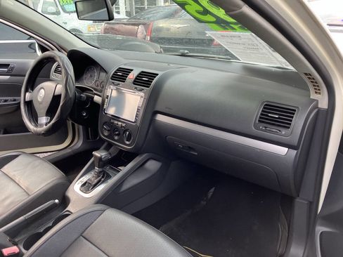 Used 2008 Volkswagen Jetta SE image 16