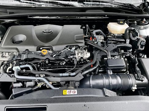 Used 2025 Toyota Camry SE FWD image 10