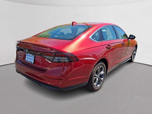 Certified 2023 Honda Accord EX image 10