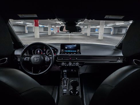 Certified 2024 Honda Civic Sport image 3