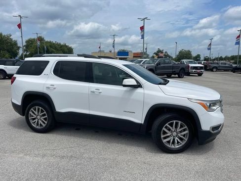 Used 2018 GMC Acadia SLE AWD/4WD image 2