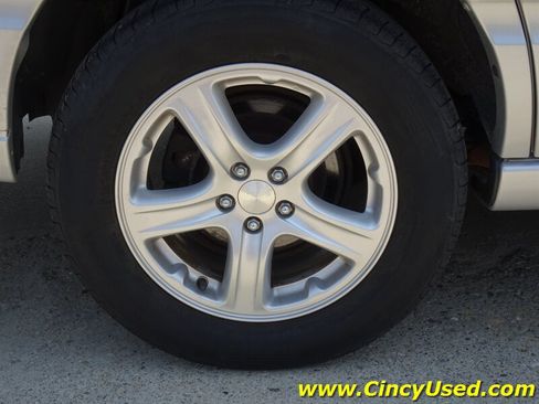 Used 2005 Subaru Baja Sport AWD/4WD image 30