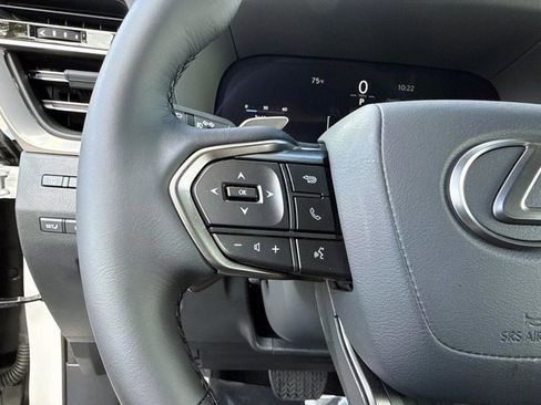 Used 2026 Lexus GX 550 w/ Cold Area Package image 36