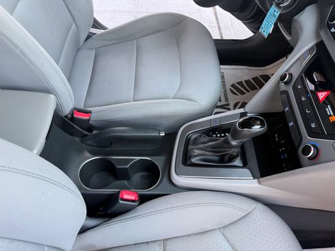 Used 2018 Hyundai Elantra SEL FWD image 21