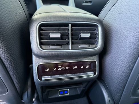 New 2026 Mercedes-Benz GLS 450 4MATIC image 17