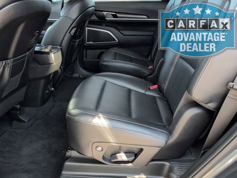 Used 2023 Kia Telluride S w/ S Sunroof Package image 6