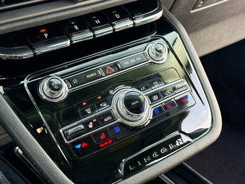 Used 2022 Lincoln Corsair Reserve w/ Equipment Group 201A image 11